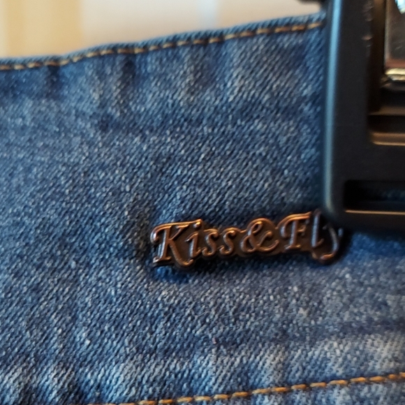 Junior's Kiss & Fly Collection by Rosee jeans - Picture 8 of 9